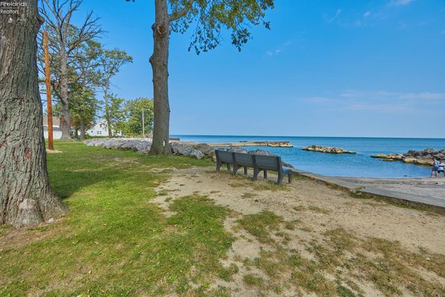 33 Northview Place, Huron, OH 44839