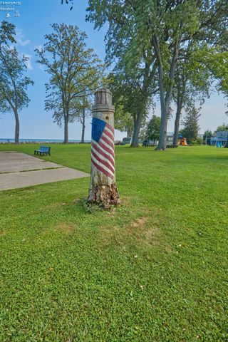 33 Northview Place, Huron, OH 44839