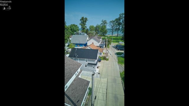 33 Northview Place, Huron, OH 44839