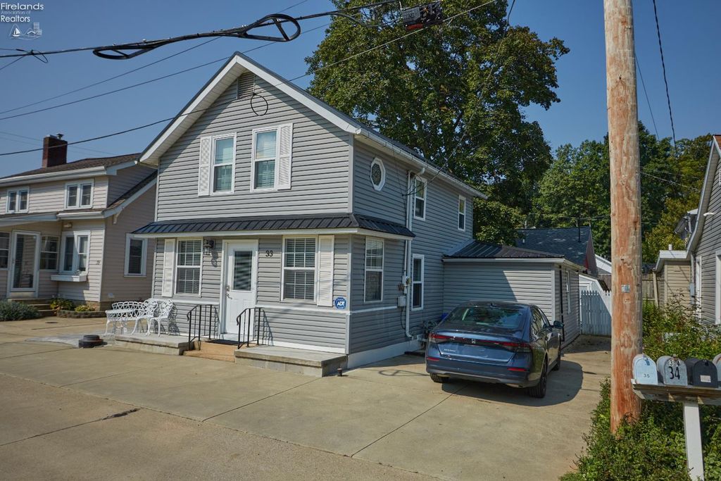 33 Northview Place, Huron, OH 44839
