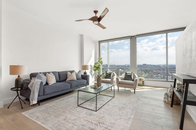 900 20th Ave S Apt 1406, Nashville, TN 37212