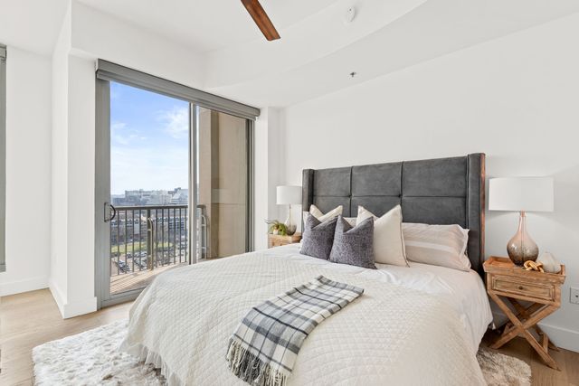 900 20th Ave S Apt 1406, Nashville, TN 37212