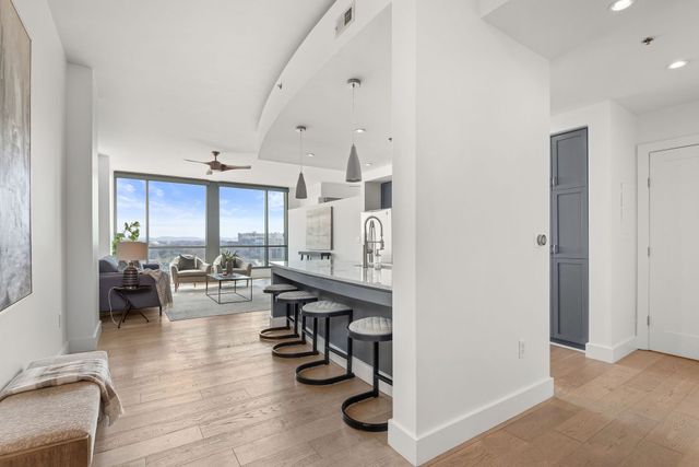 900 20th Ave S Apt 1406, Nashville, TN 37212