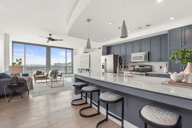 900 20th Ave S Apt 1406, Nashville, TN 37212