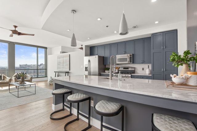 900 20th Ave S Apt 1406, Nashville, TN 37212