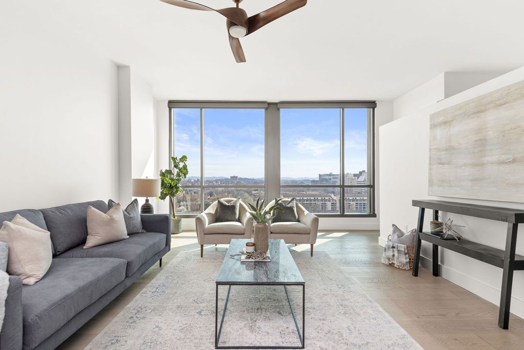 900 20th Ave S Apt 1406, Nashville, TN 37212