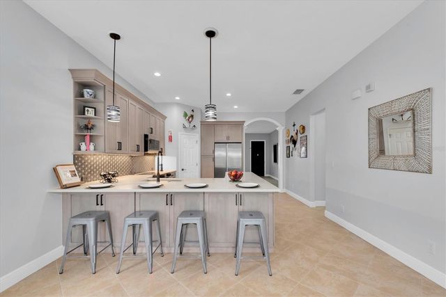 3003 W LEROY STREET, Tampa, FL 33607