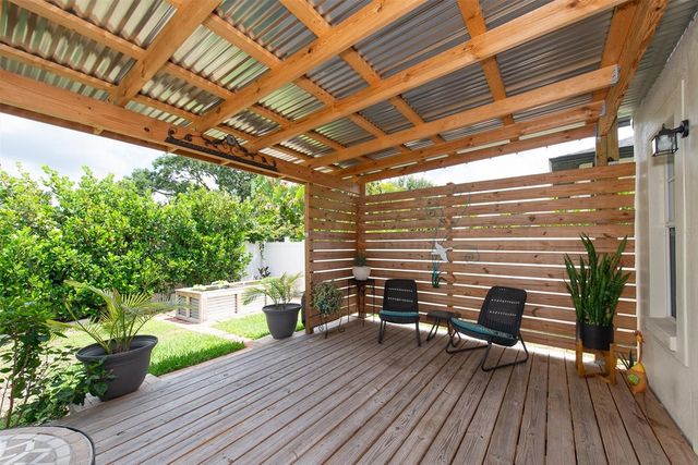 3003 W LEROY STREET, Tampa, FL 33607
