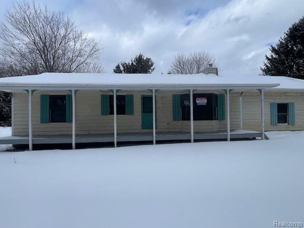 8630 Joey Drive, Pinckney Village, MI 48169