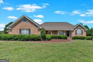 28 Summerwind Drive, Cedartown, GA 30125