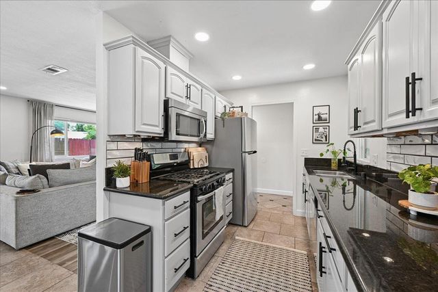 7724 Spring Valley Ave, Citrus Heights, CA 95610