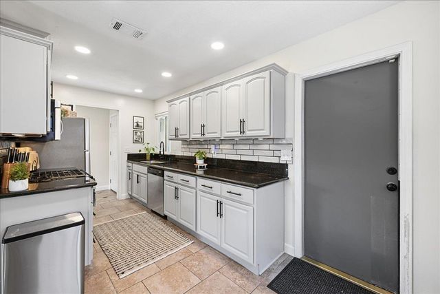 7724 Spring Valley Ave, Citrus Heights, CA 95610