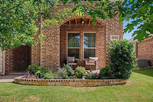 11713 Buckthorn Drive, Fort Worth, TX 76108