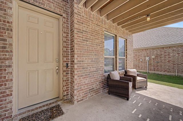 11713 Buckthorn Drive, Fort Worth, TX 76108