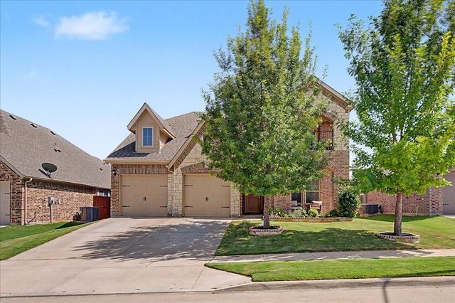 11713 Buckthorn Drive, Fort Worth, TX 76108