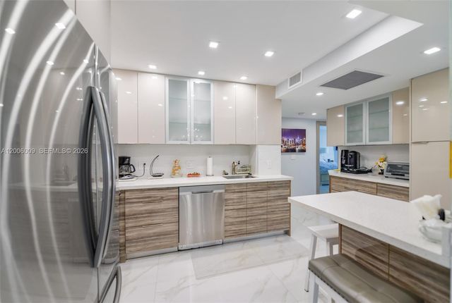 1980 S Ocean Dr PHG, Hallandale Beach, FL 33009