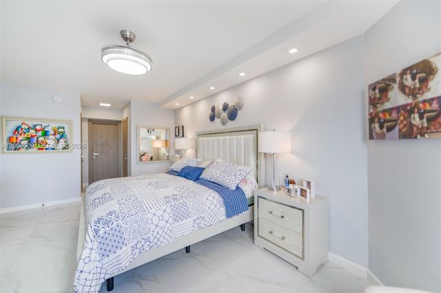 1980 S Ocean Dr PHG, Hallandale Beach, FL 33009