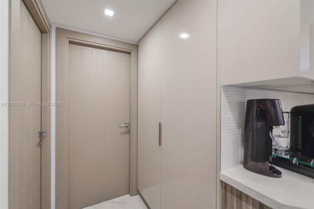 1980 S Ocean Dr PHG, Hallandale Beach, FL 33009