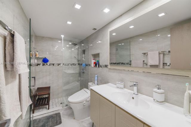 1980 S Ocean Dr PHG, Hallandale Beach, FL 33009