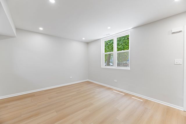 1835 S Ridgeway Avenue, Chicago, IL 60623