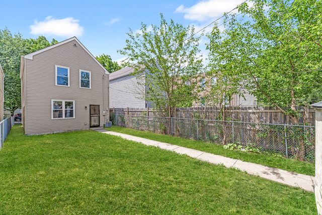 1835 S Ridgeway Avenue, Chicago, IL 60623