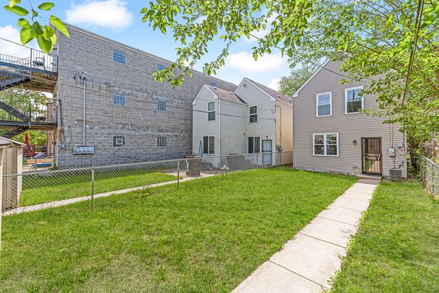 1835 S Ridgeway Avenue, Chicago, IL 60623