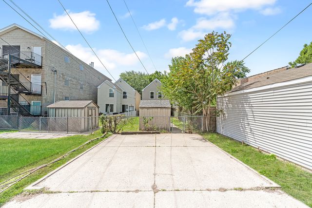 1835 S Ridgeway Avenue, Chicago, IL 60623