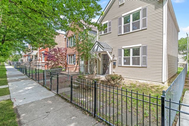 1835 S Ridgeway Avenue, Chicago, IL 60623