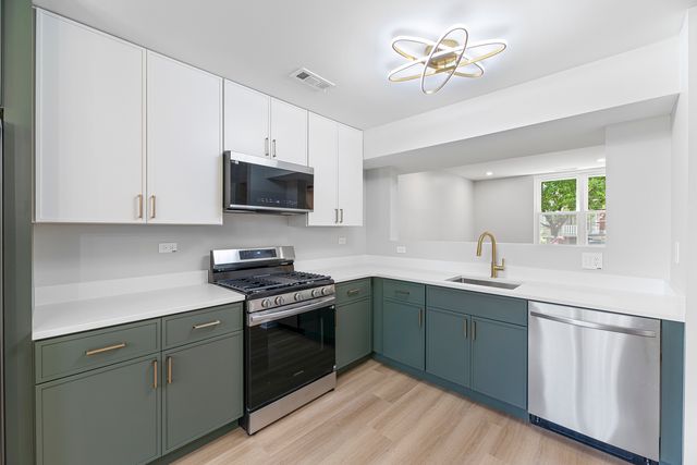 1835 S Ridgeway Avenue, Chicago, IL 60623