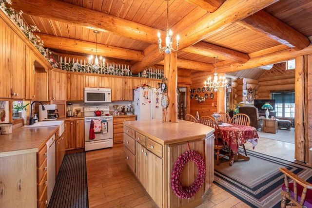 11550 N Hilltop Drive, Irons, MI 49644