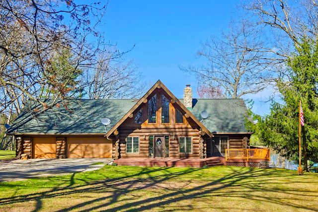 11550 N Hilltop Drive, Irons, MI 49644