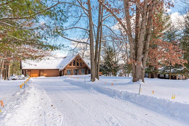 11550 N Hilltop Drive, Irons, MI 49644