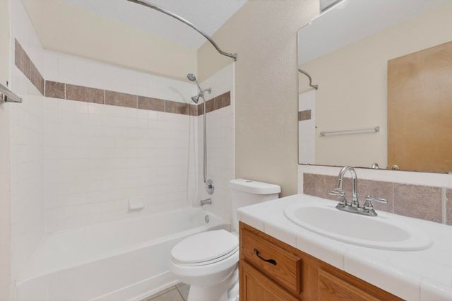 7109 Acton Court NW, Albuquerque, NM 87114