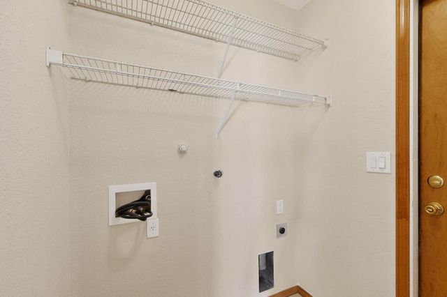 7109 Acton Court NW, Albuquerque, NM 87114