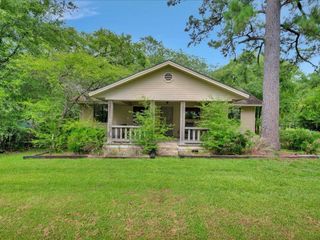 2104 Brentwood Drive, Lufkin, TX 75901