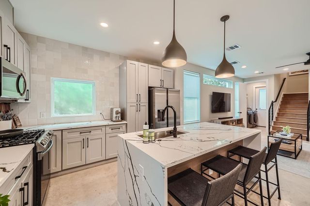 7507 Bethune Ave B, Austin, TX 78752