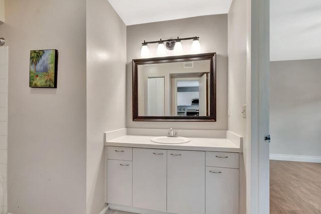 4847 Via Palm Lakes 1021, West Palm Beach, FL 33417