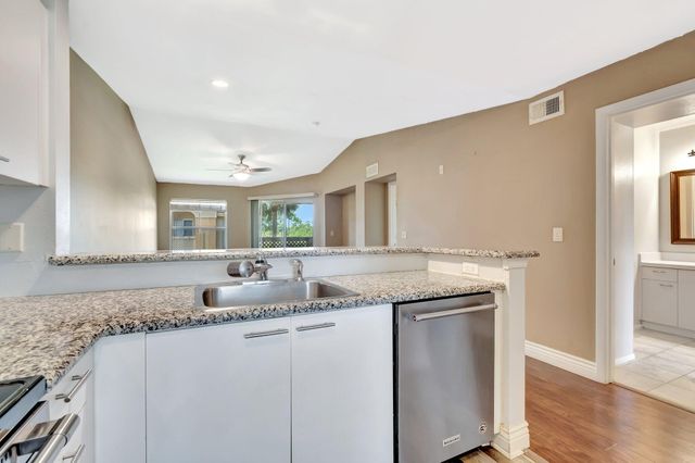4847 Via Palm Lakes 1021, West Palm Beach, FL 33417