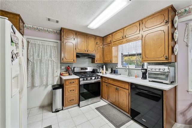 6633 Cameron Road, Morrow, GA 30260