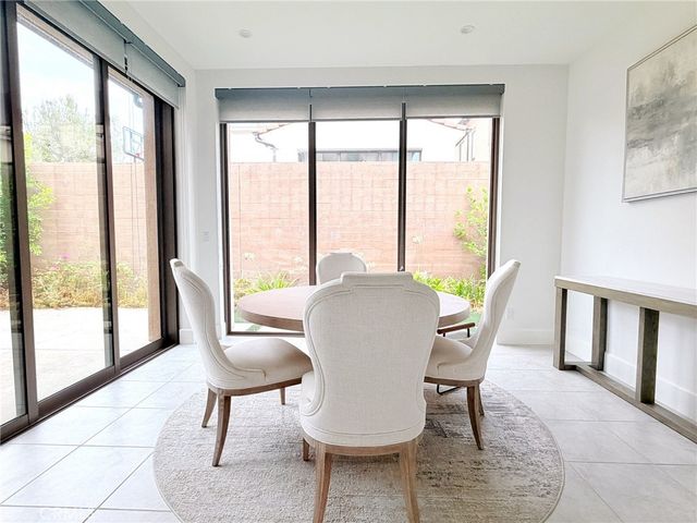 215 Piazza, Irvine, CA 92602