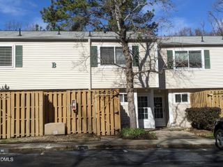 220 Elizabeth Street Apt B6, Chapel Hill, NC 27514