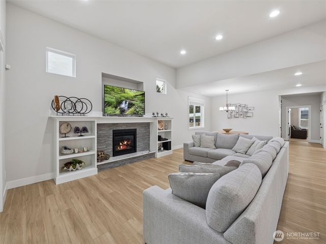 917 Tiedman Road NW, Lakebay, WA 98349