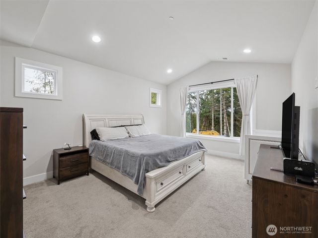 917 Tiedman Road NW, Lakebay, WA 98349