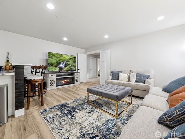 917 Tiedman Road NW, Lakebay, WA 98349