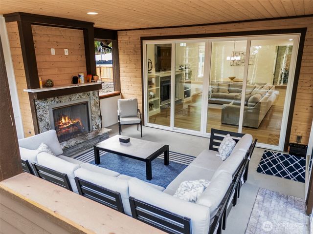 917 Tiedman Road NW, Lakebay, WA 98349