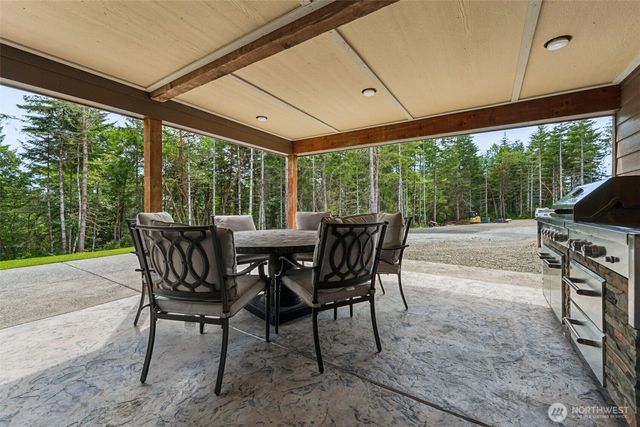 917 Tiedman Road NW, Lakebay, WA 98349