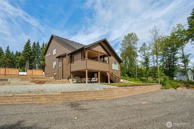 917 Tiedman Road NW, Lakebay, WA 98349