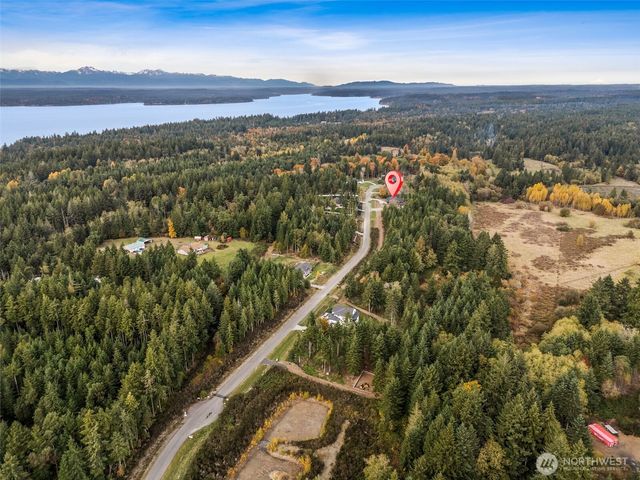 917 Tiedman Road NW, Lakebay, WA 98349