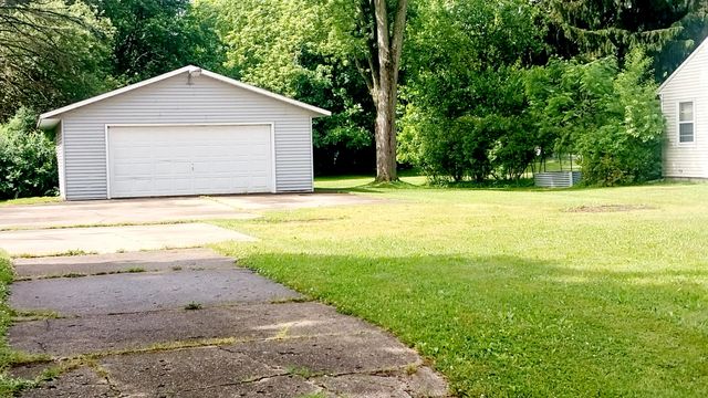 924 Parchmount Avenue, Kalamazoo, MI 49004