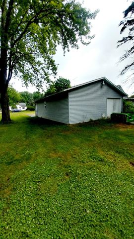 924 Parchmount Avenue, Kalamazoo, MI 49004